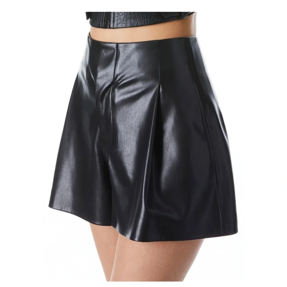 Alice + Olivia NWT Steffie Vegan Leather Shorts - Size 14 - Picture 8 of 16